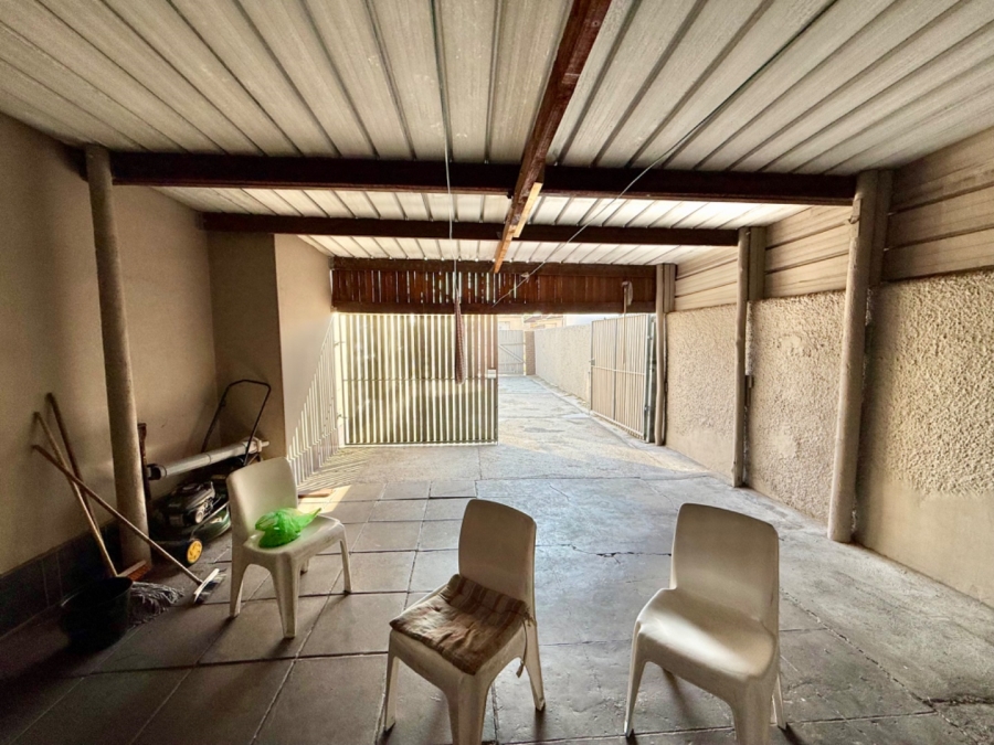 4 Bedroom Property for Sale in Sydenham Eastern Cape